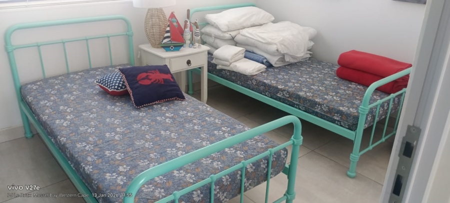 To Let 4 Bedroom Property for Rent in Hartenbos Central Western Cape